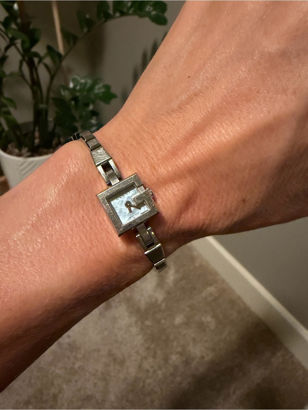 Gucci Silver Women's Bracelet Watch